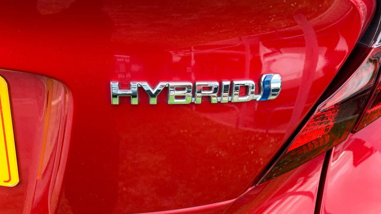 Toyota C-HR 1.8 Hybrid Design 5dr CVT Hybrid Hatchback